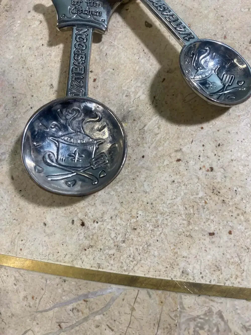 Ganz Queen of the Kitchen Decorative Metal Measuring Spoon Set of 4
